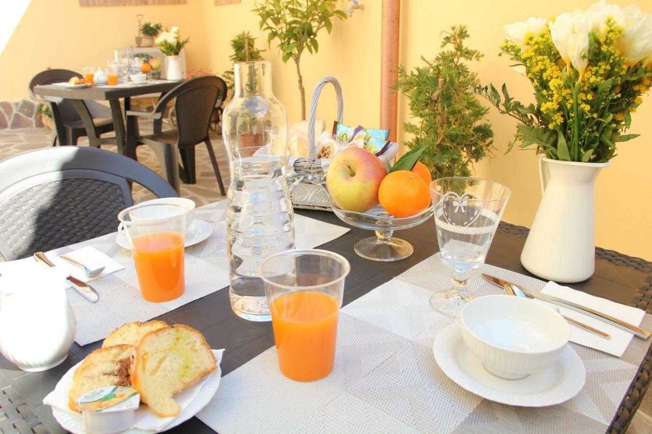 Bed and Breakfast A Casa Di Titty Fiumicino Exterior foto